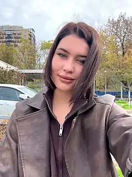 Snapshot of KikiWatson chatting on October 2025 07:16:01 AM KikiWatson online show from October 2025 07:16:01 AM