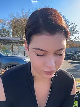 Snapshot of KikiWatson chatting on October 2025 07:10:02 AM KikiWatson online show from October 2025 07:10:02 AM