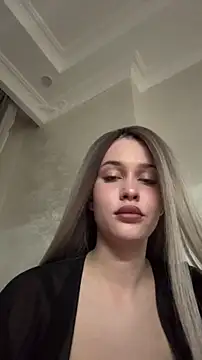 Snapshot of KikiWatson chatting on February 2026 07:56:02 PM KikiWatson online show from February 2026 07:56:02 PM