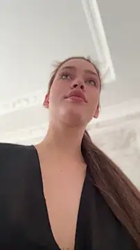 KikiWatson online show from May 2026 08:30:02 AM