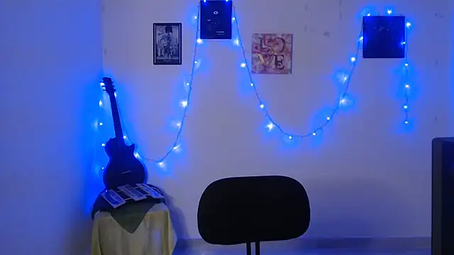 Nika 1  online show from September 2025 08:08:02 PM