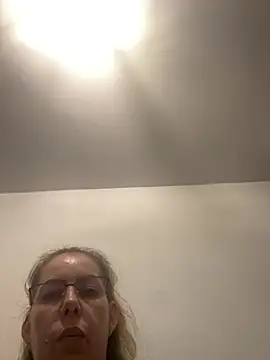 Snapshot of uber_babe chatting on December 2024 04:27:01 PM uber babe online show from December 2024 04:27:01 PM