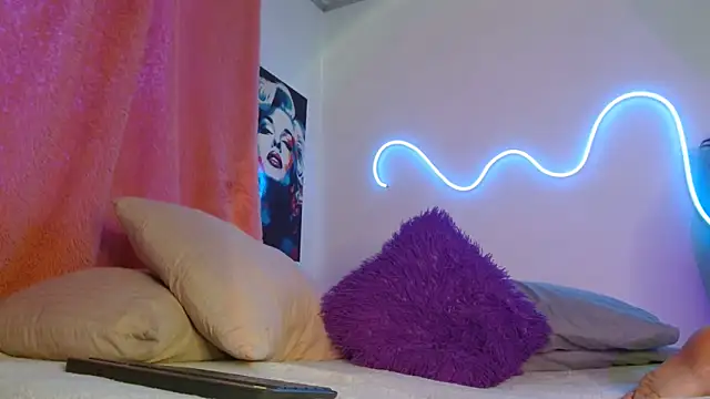 AlessiaVal  online show from March 2026 02:21:02 PM