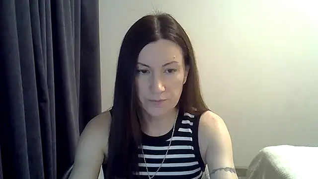 Snapshot of jainesummer chatting on December 2024 06:54:01 AM jainesummer online show from December 2024 06:54:01 AM