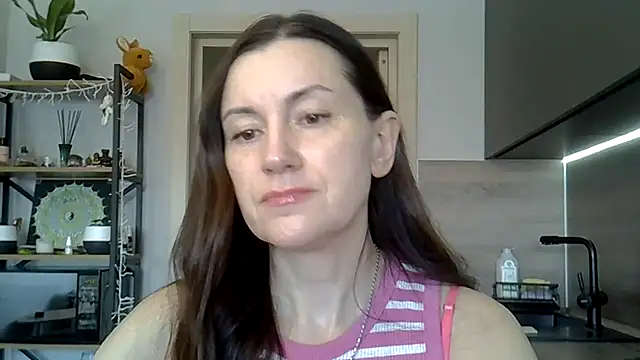 Snapshot of jainesummer chatting on February 2025 10:21:02 AM jainesummer online show from February 2025 10:21:02 AM