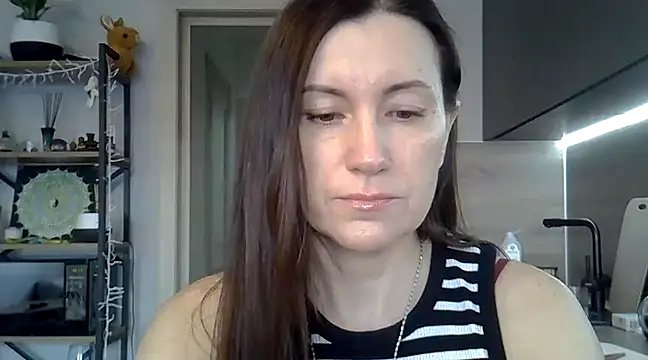 Snapshot of jainesummer chatting on February 2025 07:18:01 AM jainesummer online show from February 2025 07:18:01 AM