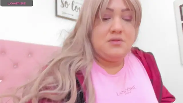 michell taylor   online show from October 2025 12:33:01 AM