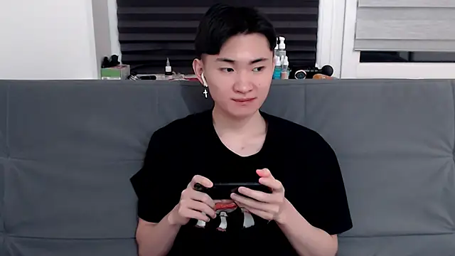 Miram Yu online show from February 2025 09:48:01 PM