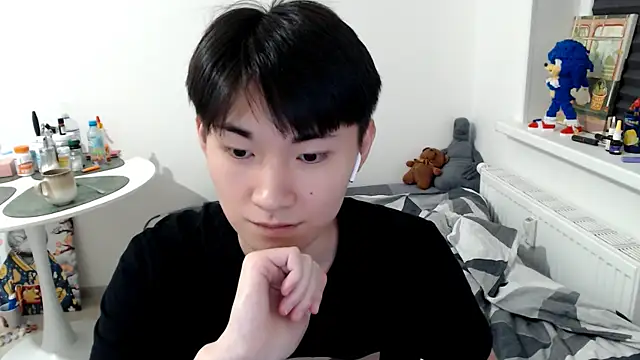 Miram Yu online show from October 2025 04:00:02 AM