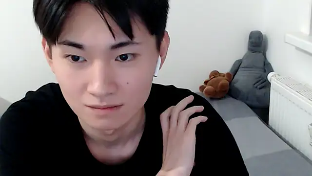 Miram Yu online show from October 2025 03:06:01 AM