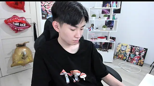Snapshot of Miram_Yu chatting on July 2026 03:47:02 AM Miram Yu online show from July 2026 03:47:02 AM