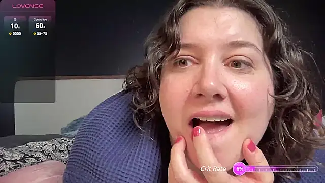 Snapshot of missvioletluxe chatting on December 2024 04:53:02 PM missvioletluxe online show from December 2024 04:53:02 PM