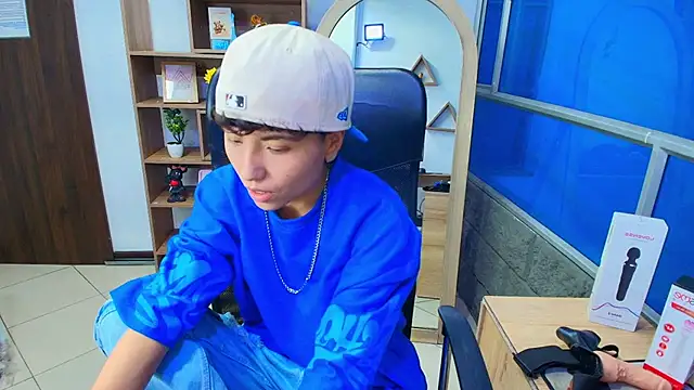 Im Mathias online show from November 2025 02:14:01 AM