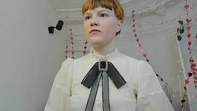 DreamyLuna online show from January 2025 08:32:01 PM