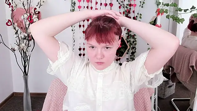 DreamyLuna online show from February 2025 08:41:01 PM