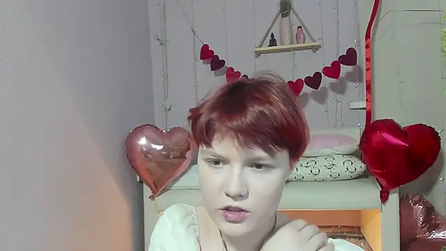 DreamyLuna online show from February 2025 08:42:02 PM