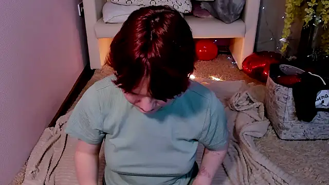 DreamyLuna online show from February 2025 08:31:02 PM