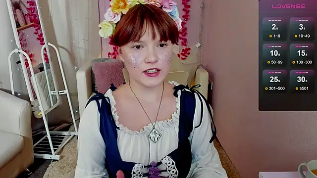 Snapshot of DreamyLuna chatting on November 2025 08:33:02 PM DreamyLuna online show from November 2025 08:33:02 PM