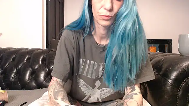 Snapshot of RavenryderUK chatting on January 2025 12:05:02 AM RavenryderUK online show from January 2025 12:05:02 AM