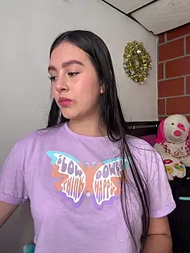 Snapshot of kanne_mia chatting on February 2025 07:55:01 PM kanne mia online show from February 2025 07:55:01 PM