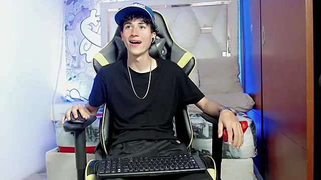 johnny cagee online show from October 2025 05:50:02 AM