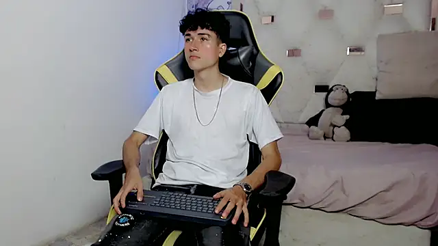 johnny cagee online show from January 2026 06:48:02 AM