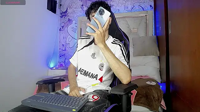 johnny cagee online show from March 2026 04:29:04 AM