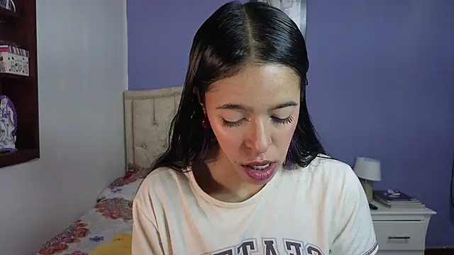 stephania t online show from April 2026 05:00:02 PM