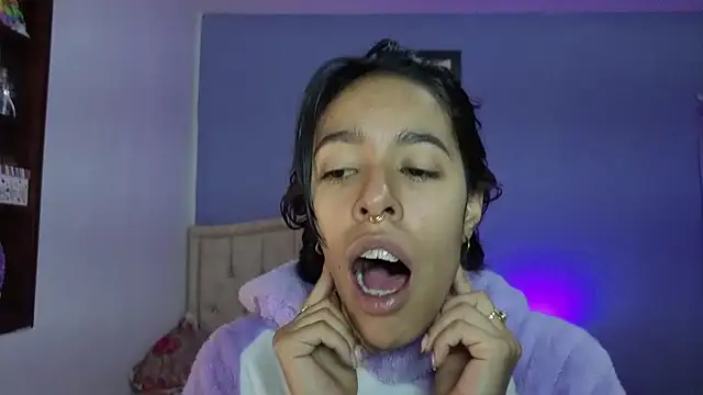 stephania t online show from May 2026 04:26:01 PM