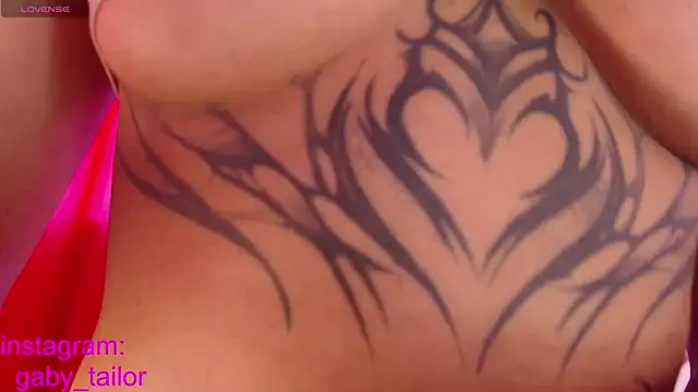 Snapshot of Gaby_Tailor chatting on March 2026 10:13:01 PM Gaby Tailor online show from March 2026 10:13:01 PM