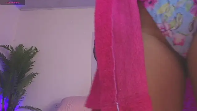 Pammela Smith online show from May 2026 08:57:02 PM