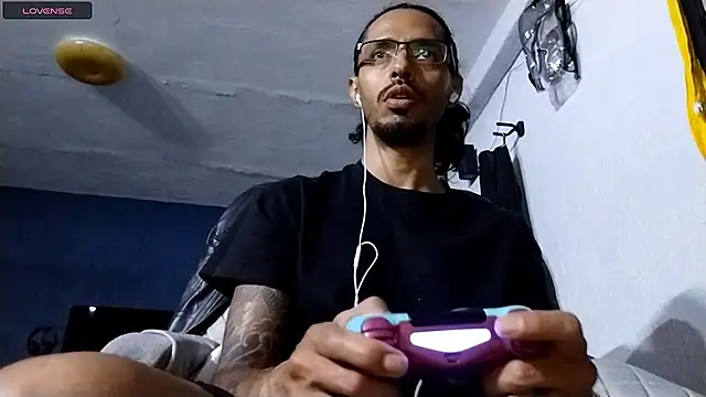 Snapshot of Donstark6669 chatting on March 2026 02:18:01 AM Donstark6669 online show from March 2026 02:18:01 AM