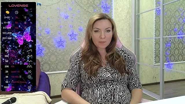 Snapshot of -DIVORA- chatting on March 2025 06:43:02 PM -DIVORA- online show from March 2025 06:43:02 PM