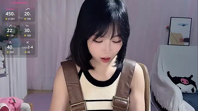 LaoSHI-999 online show from September 2025 10:04:02 AM