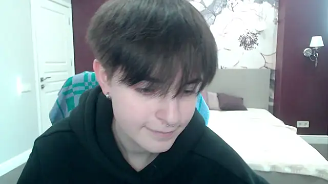Snapshot of EmiliaYours chatting on March 2025 02:04:02 PM EmiliaYours online show from March 2025 02:04:02 PM