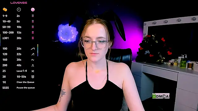Snapshot of luna_berryy chatting on February 2025 05:44:02 AM luna berryy online show from February 2025 05:44:02 AM