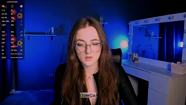 Snapshot of luna_berryy chatting on March 2025 09:32:02 PM luna berryy online show from March 2025 09:32:02 PM