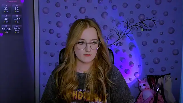 luna berryy online show from February 2026 08:15:01 PM