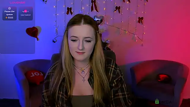 luna berryy online show from May 2026 07:11:01 PM