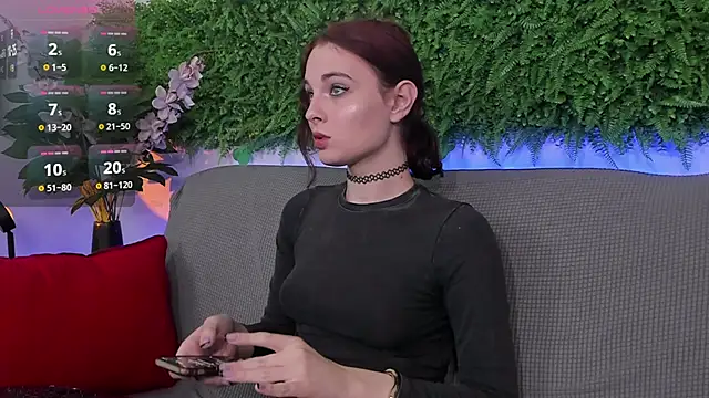 Snapshot of AprilAvery chatting on March 2025 04:13:02 PM AprilAvery online show from March 2025 04:13:02 PM