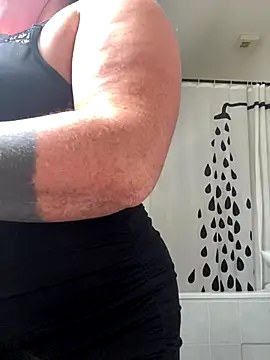 Snapshot of XtentationMG chatting on October 2025 09:57:02 AM XtentationMG online show from October 2025 09:57:02 AM