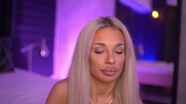 Snapshot of Candy_Ivy chatting on September 2025 06:13:01 PM Candy Ivy online show from September 2025 06:13:01 PM