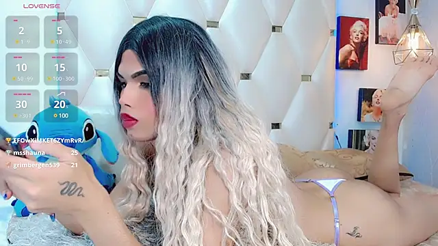 Snapshot of Niccolls_Princess chatting on February 2025 01:52:02 AM Niccolls Princess online show from February 2025 01:52:02 AM