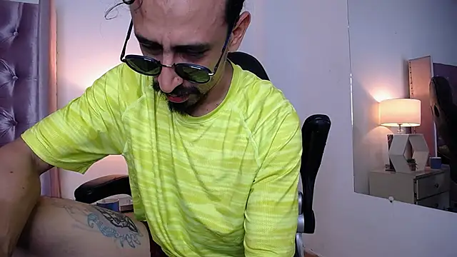 Snapshot of Sr_Magnus_ chatting on September 2025 06:39:01 AM Sr Magnus online show from September 2025 06:39:01 AM