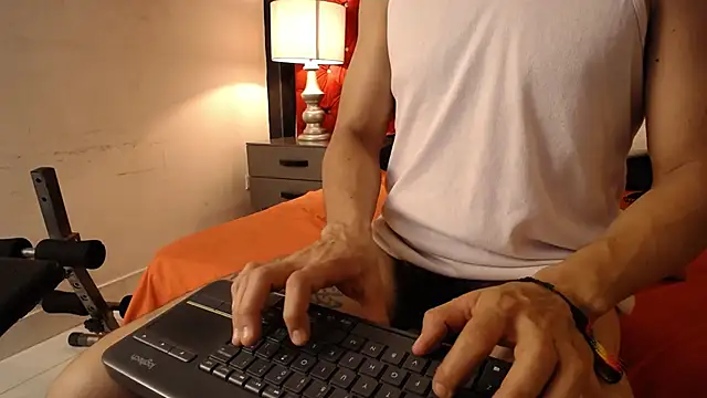 Snapshot of Sr_Magnus_ chatting on February 2026 06:26:01 AM Sr Magnus online show from February 2026 06:26:01 AM