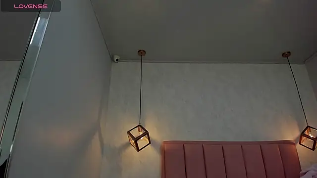 Snapshot of MAYROBERTSS chatting on February 2025 12:06:02 PM MAYROBERTSS online show from February 2025 12:06:02 PM