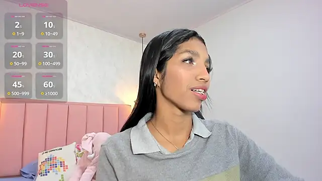 Snapshot of MAYROBERTSS chatting on March 2025 12:07:02 PM MAYROBERTSS online show from March 2025 12:07:02 PM