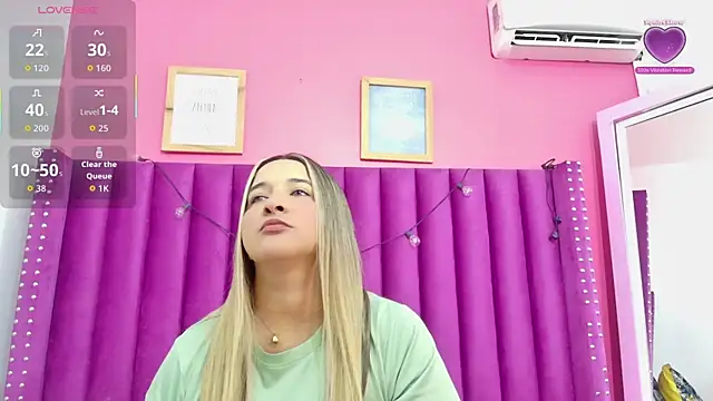 Snapshot of collegepawglovedaddy chatting on December 2025 07:31:01 PM collegepawglovedaddy online show from December 2025 07:31:01 PM