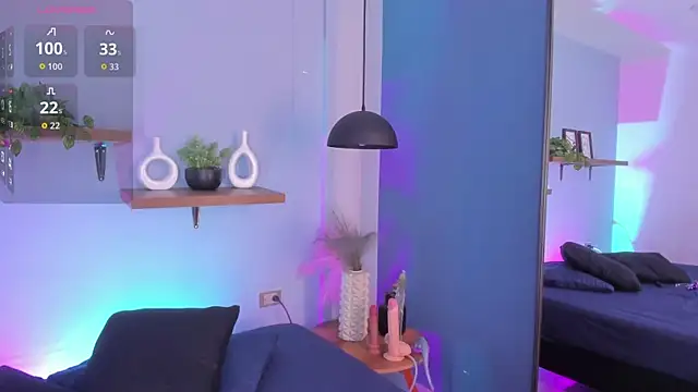 maddy walker online show from December 2025 12:33:02 PM