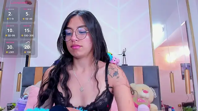 MadyJackson online show from November 2025 11:32:01 AM